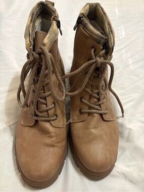 Sporto Tan Plaid-Trim Lace-Up Ankle Boots